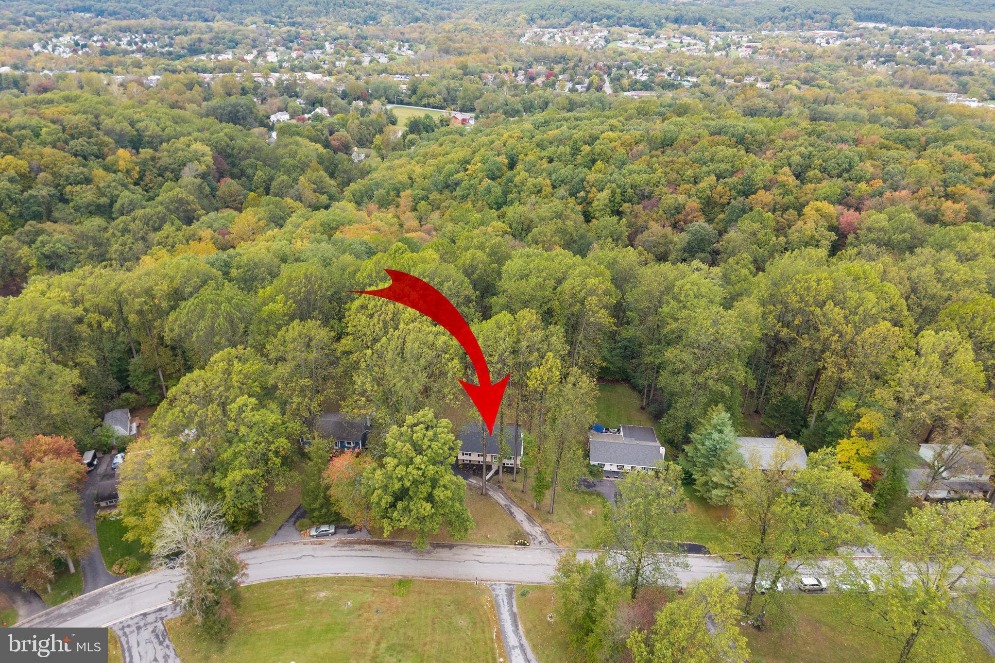 COLONIAL WOODS - Residential