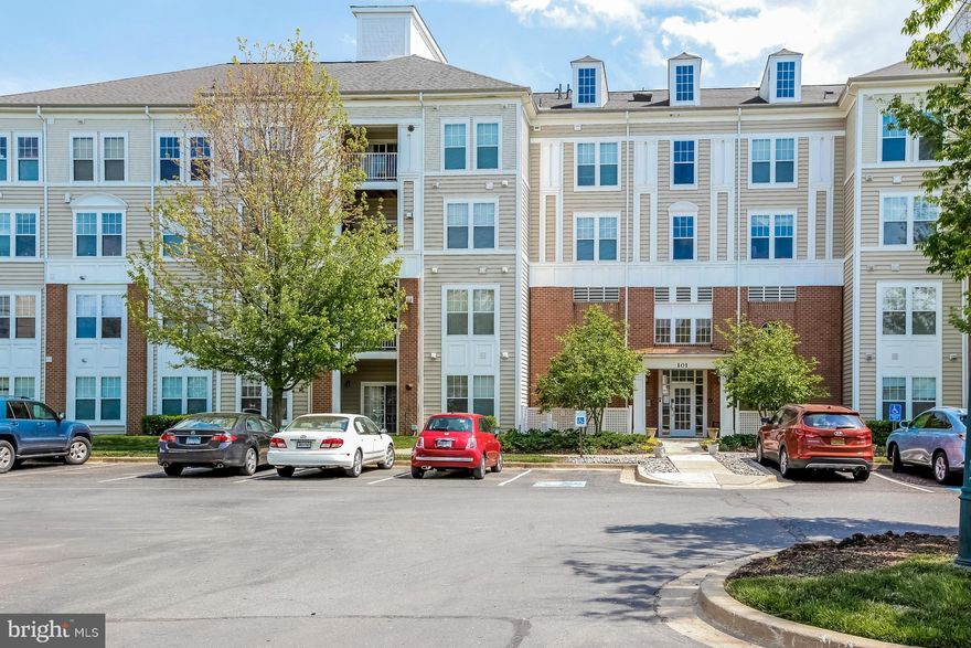 Sun-lit 3 bedroom and 2 bath corner unit. Dining Room, Kitchen and all bedrooms have double windows or Sliding Glass Door for lots of light. Sliding Glass Door opens to a Balcony surrounded by trees. Renovated with fresh paint, new upgraded carpeting and new stainless steel appliances. Large elevator and lobby. Fee Simple Garage. METRO BLOCKS AWAY! College Gardens, Julius West, Richard Montgomery.