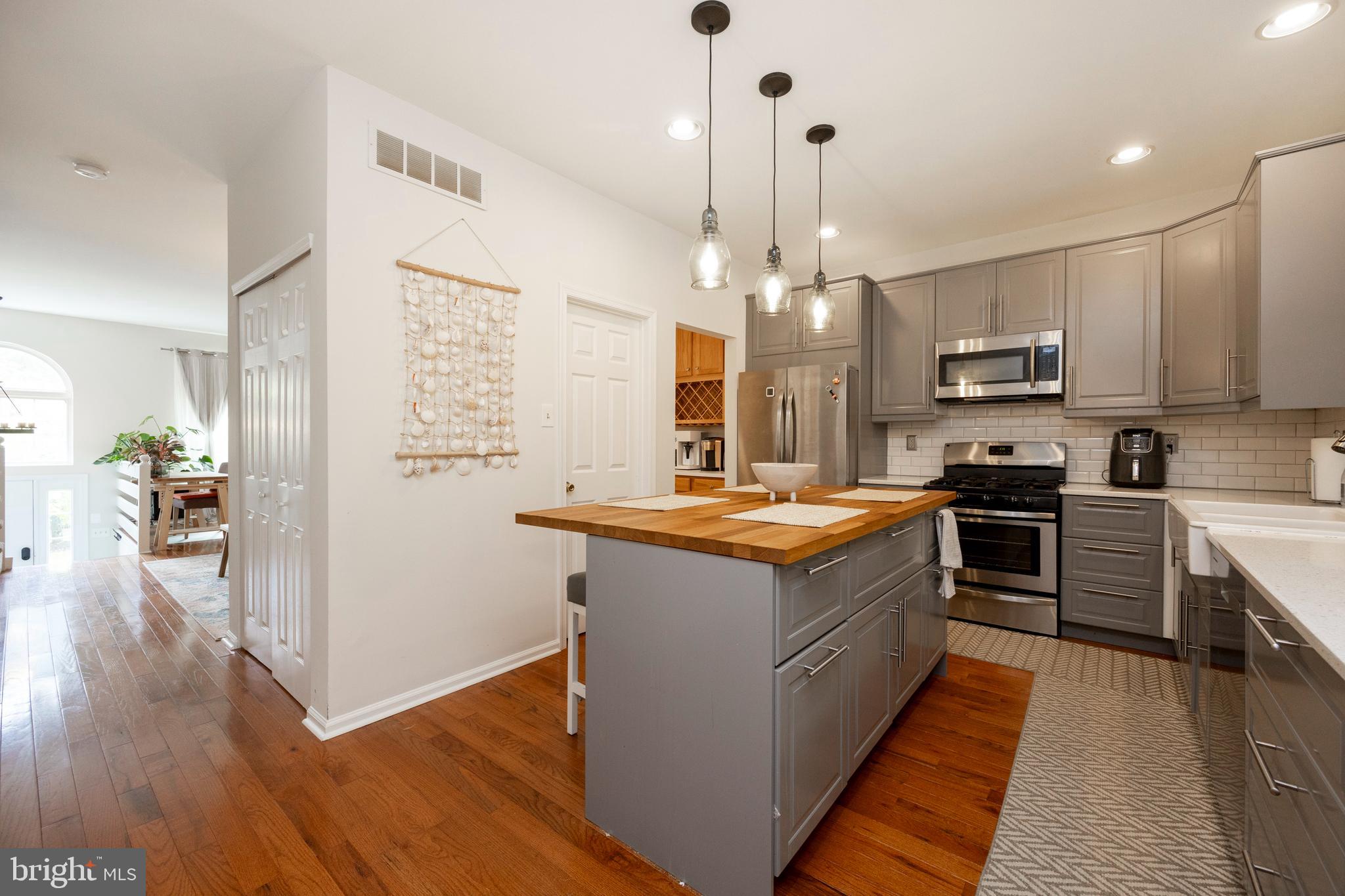 CHARLESTOWN OAKS - Residential