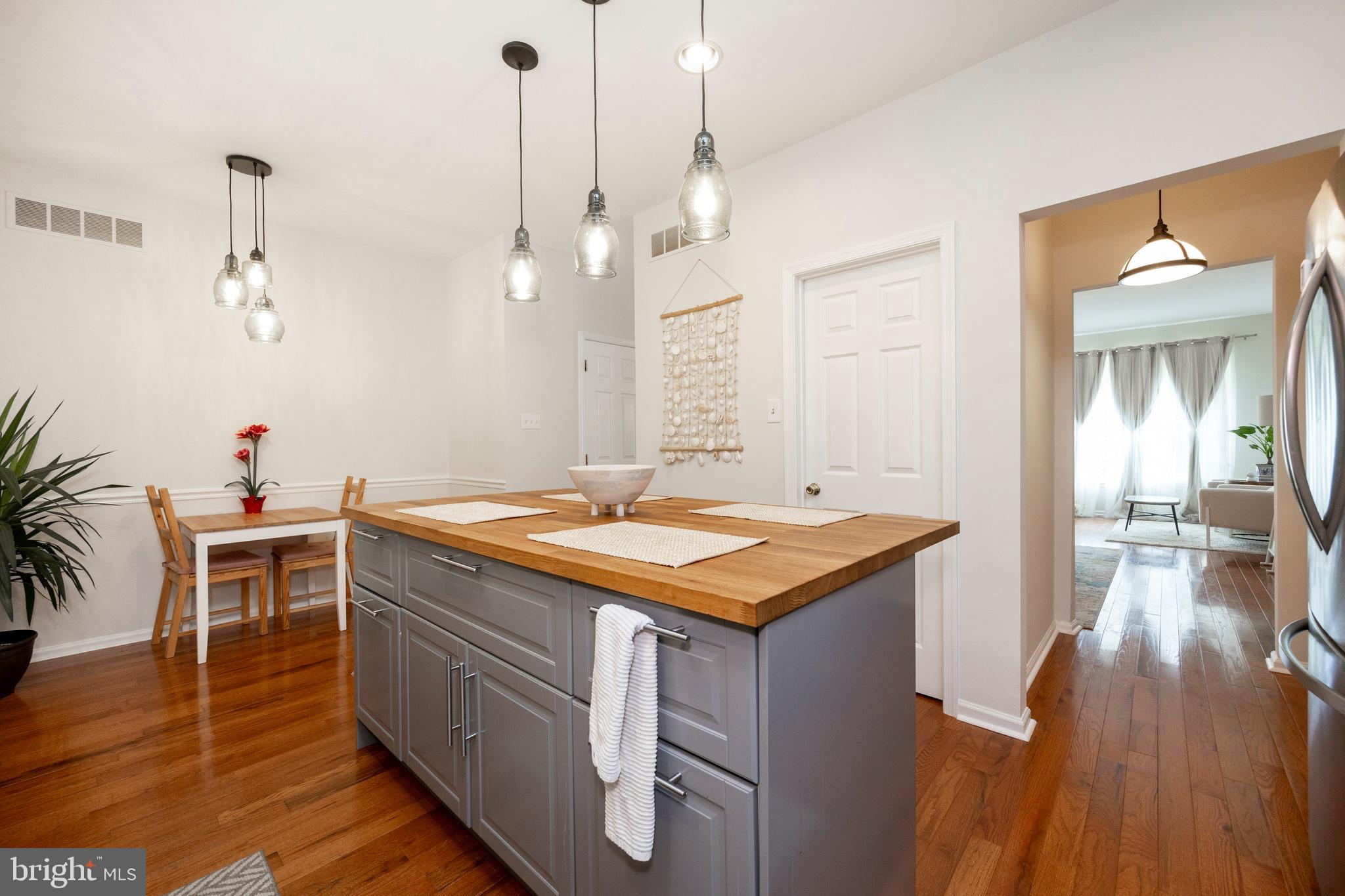 CHARLESTOWN OAKS - Residential