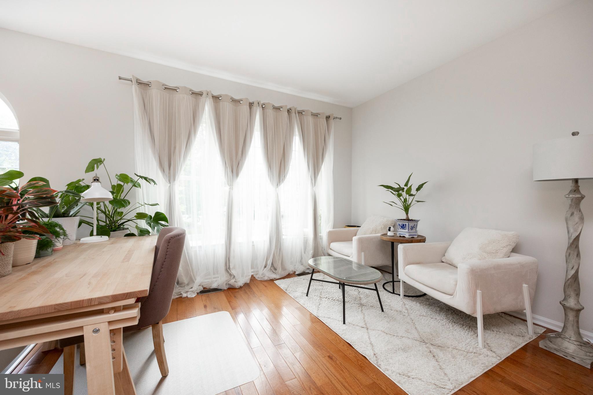 CHARLESTOWN OAKS - Residential