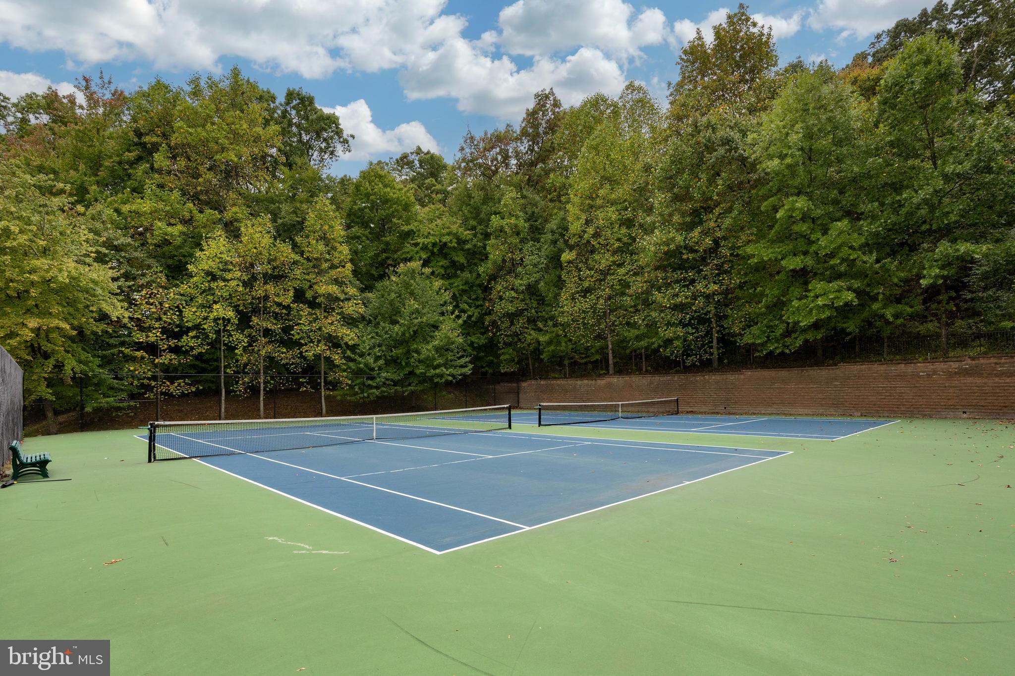 CHARLESTOWN OAKS - Residential