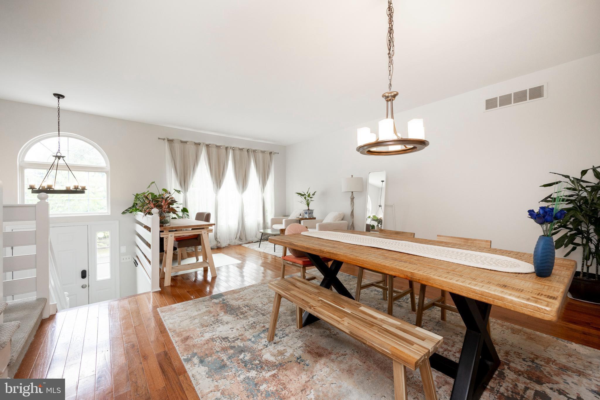 CHARLESTOWN OAKS - Residential