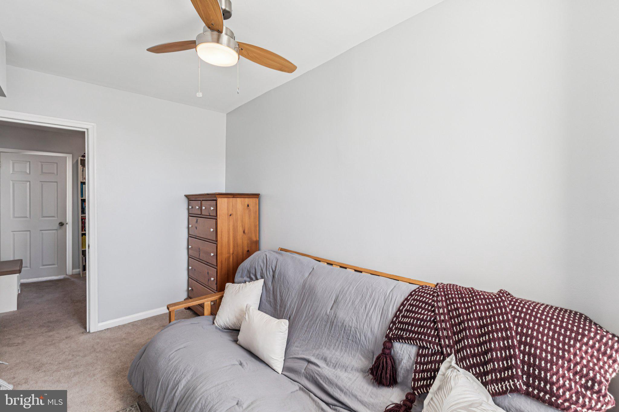 DICKINSON NARROWS - Residential