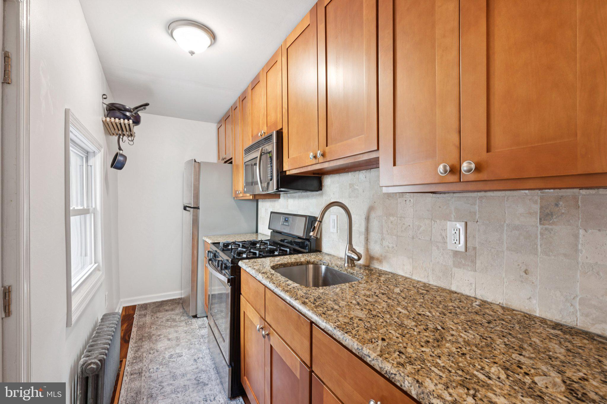 DICKINSON NARROWS - Residential