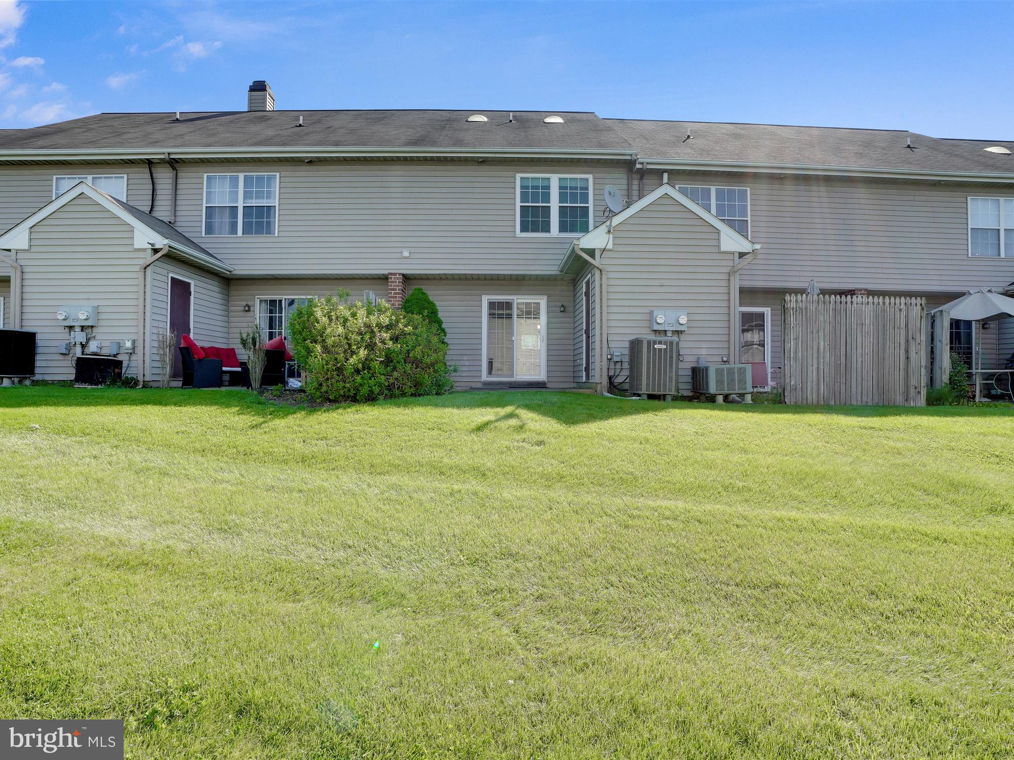 GRANDVIEW CHASE - Residential