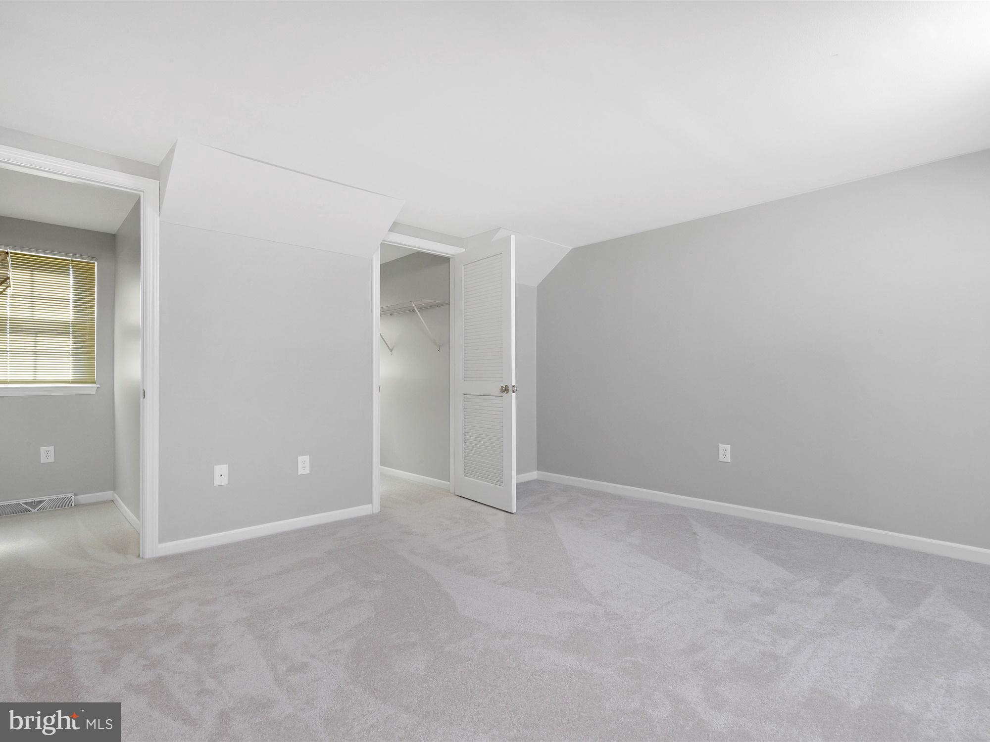 GRANDVIEW CHASE - Residential