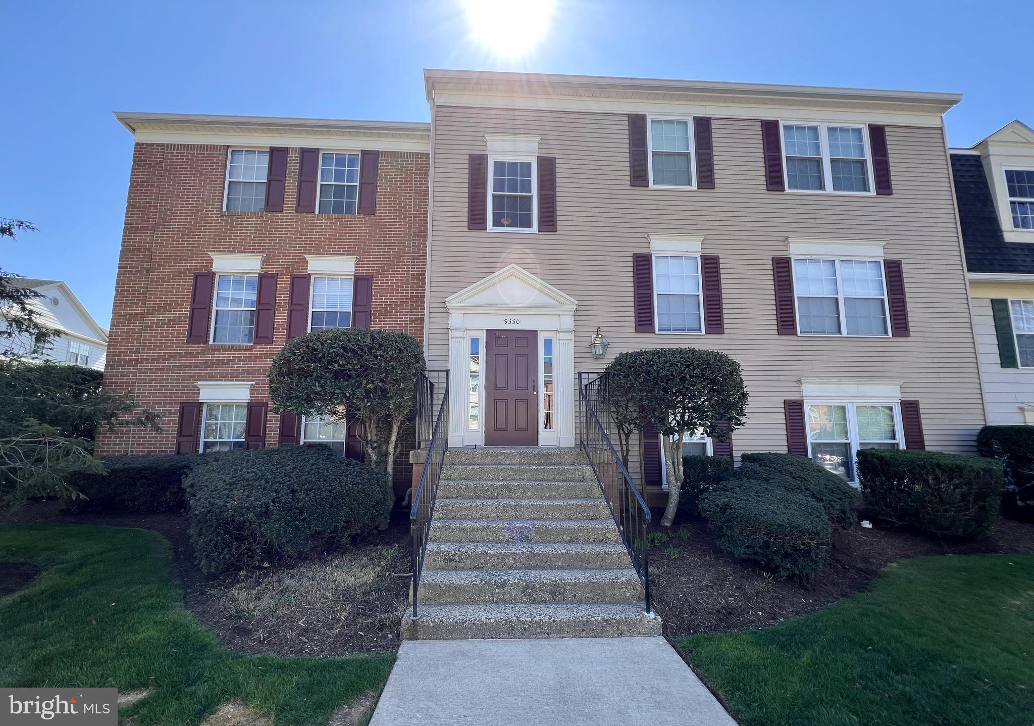 HUNTER'S SQUARE - Residential