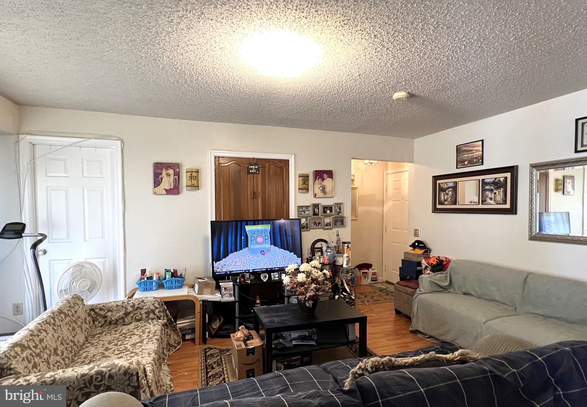 HUNTER'S SQUARE - Residential