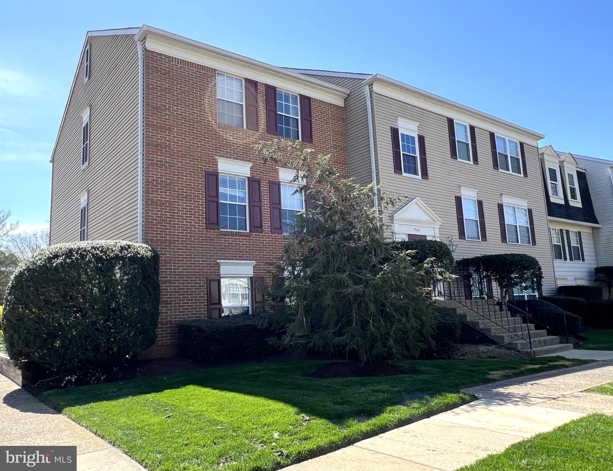 HUNTER'S SQUARE - Residential