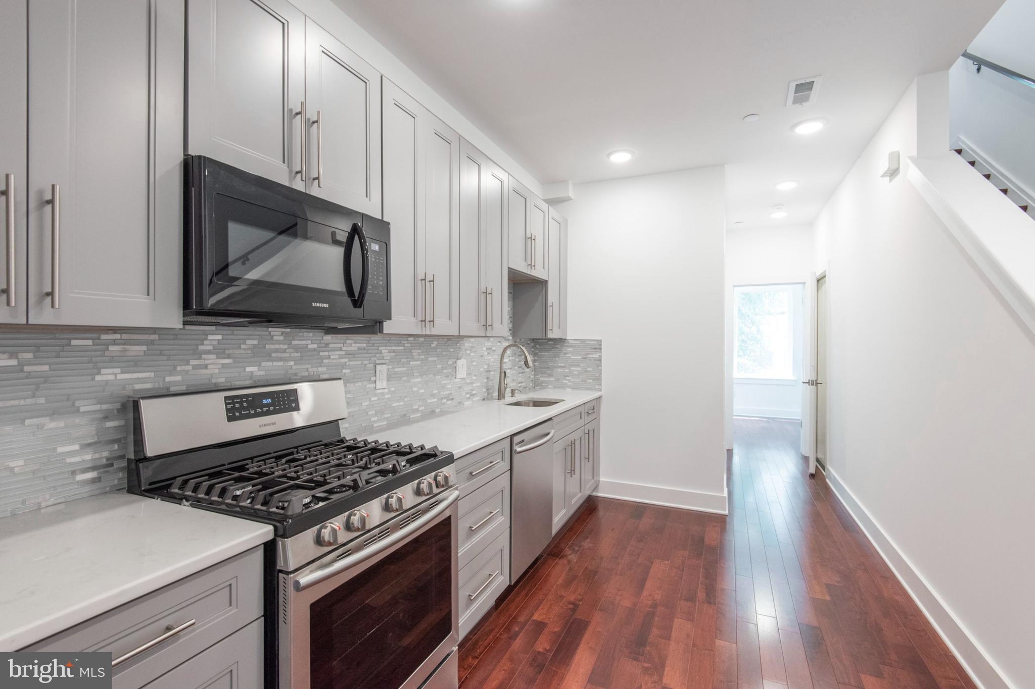 TEMPLE UNIVERSITY - Residential Lease