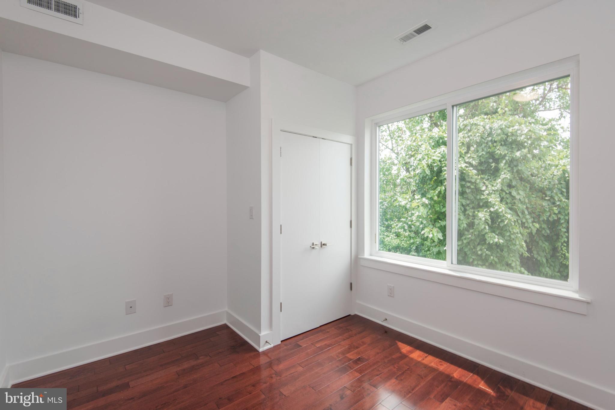 TEMPLE UNIVERSITY - Residential Lease