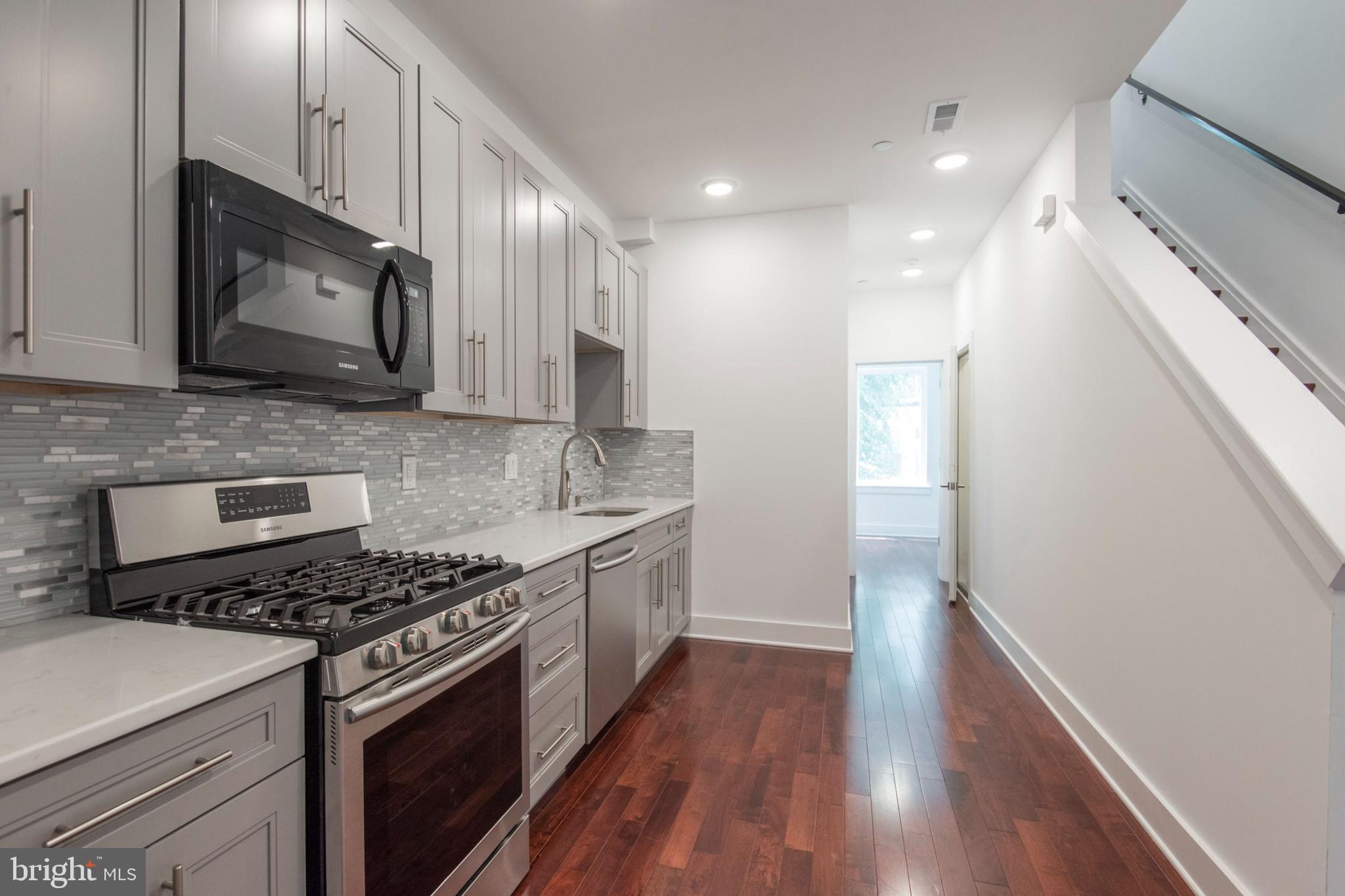 TEMPLE UNIVERSITY - Residential Lease