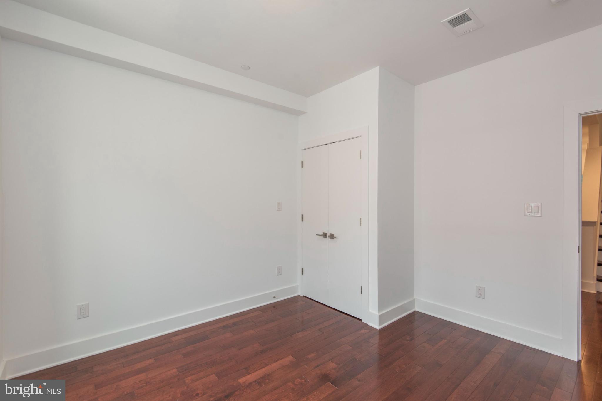 TEMPLE UNIVERSITY - Residential Lease