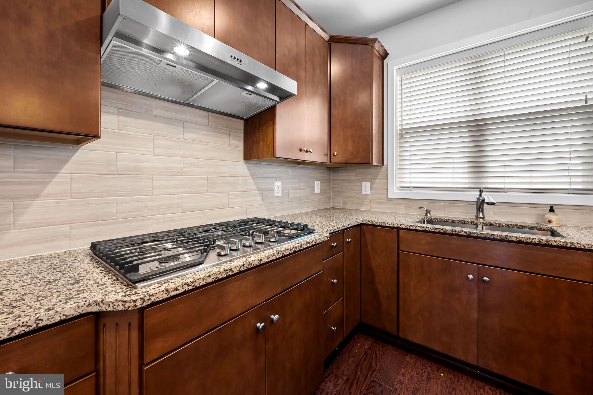 GLENMONT METROCENTRE - Residential Lease