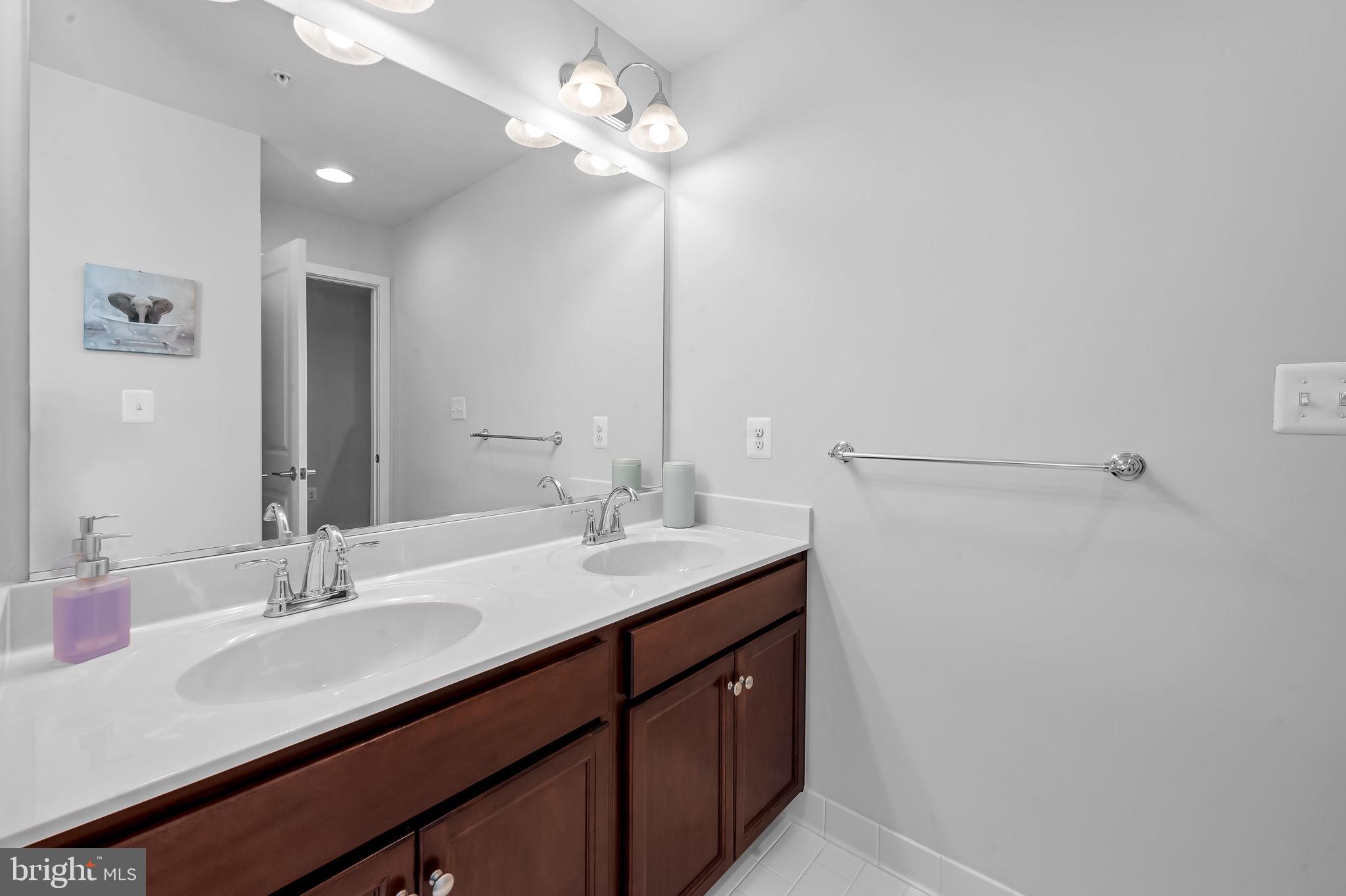 GLENMONT METROCENTRE - Residential Lease