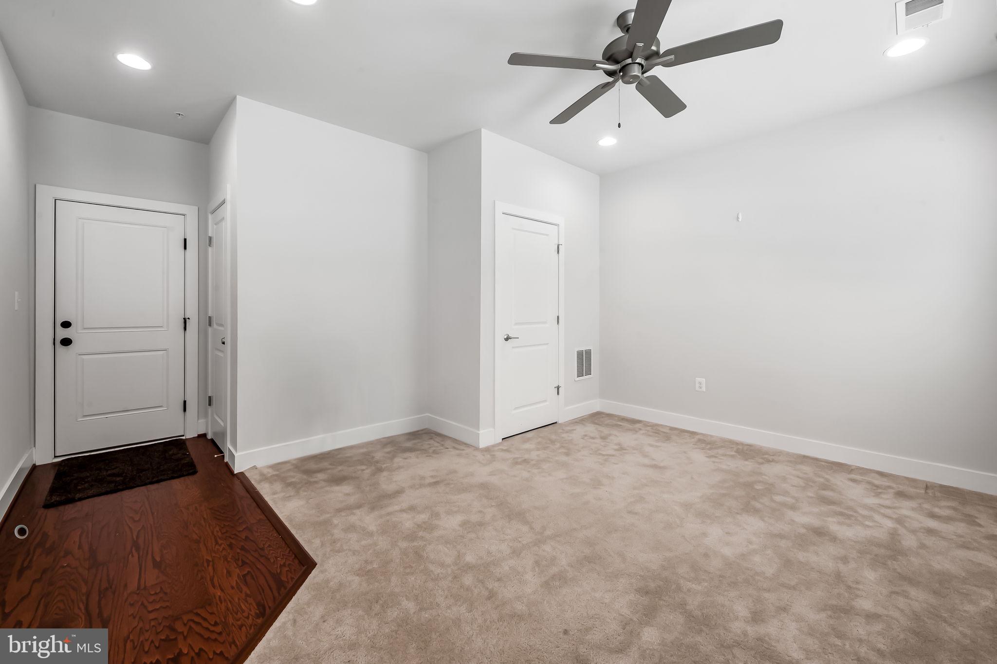 GLENMONT METROCENTRE - Residential Lease