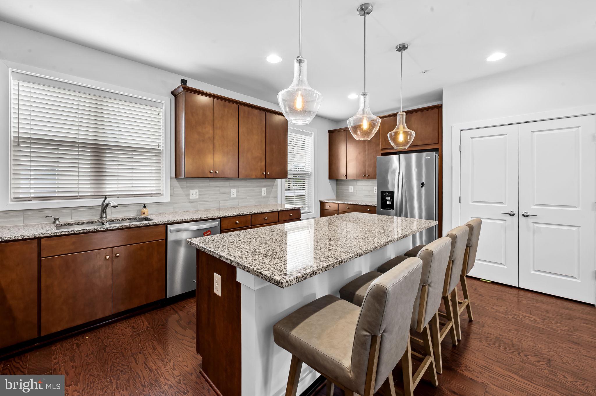 GLENMONT METROCENTRE - Residential Lease