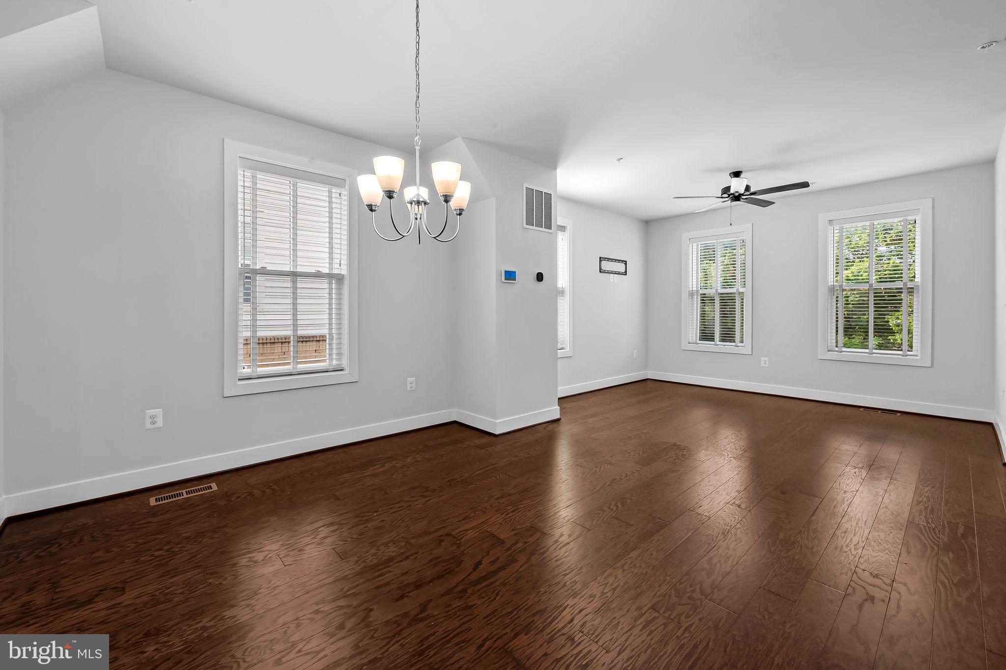 GLENMONT METROCENTRE - Residential Lease