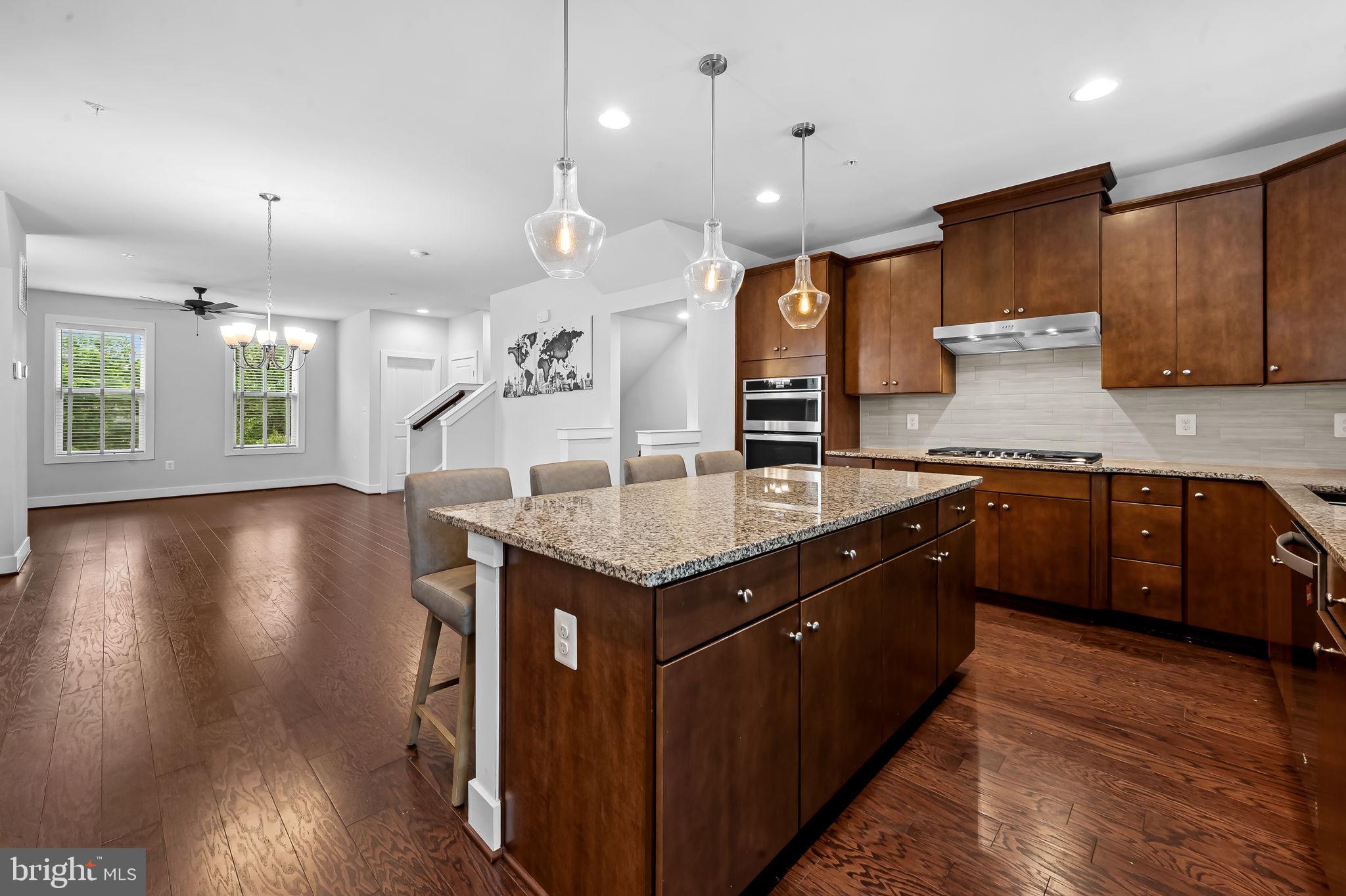 GLENMONT METROCENTRE - Residential Lease