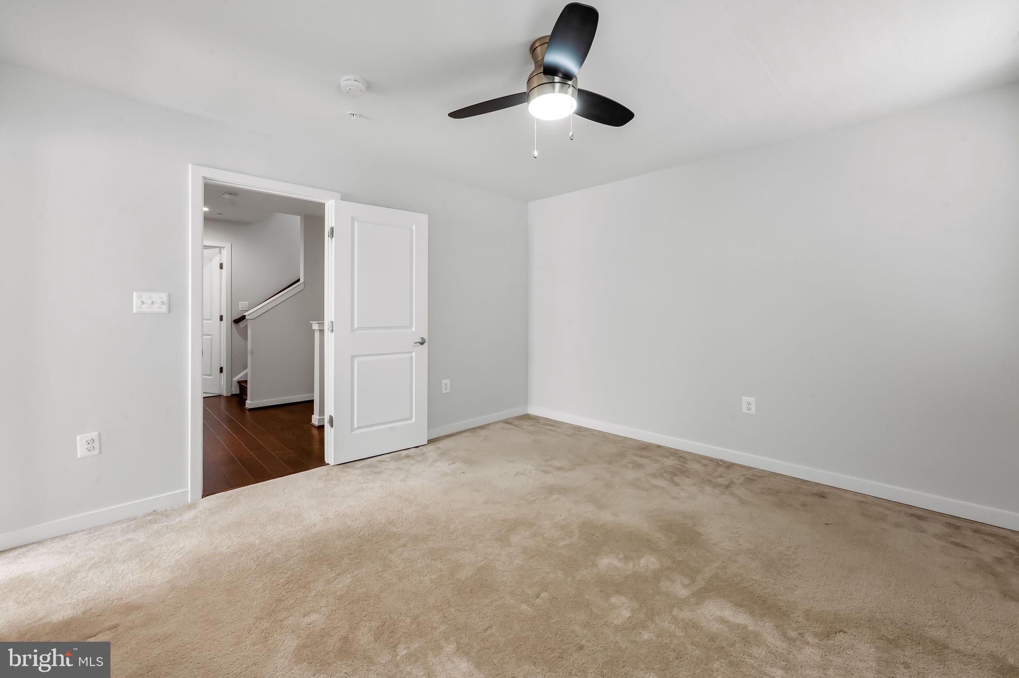 GLENMONT METROCENTRE - Residential Lease