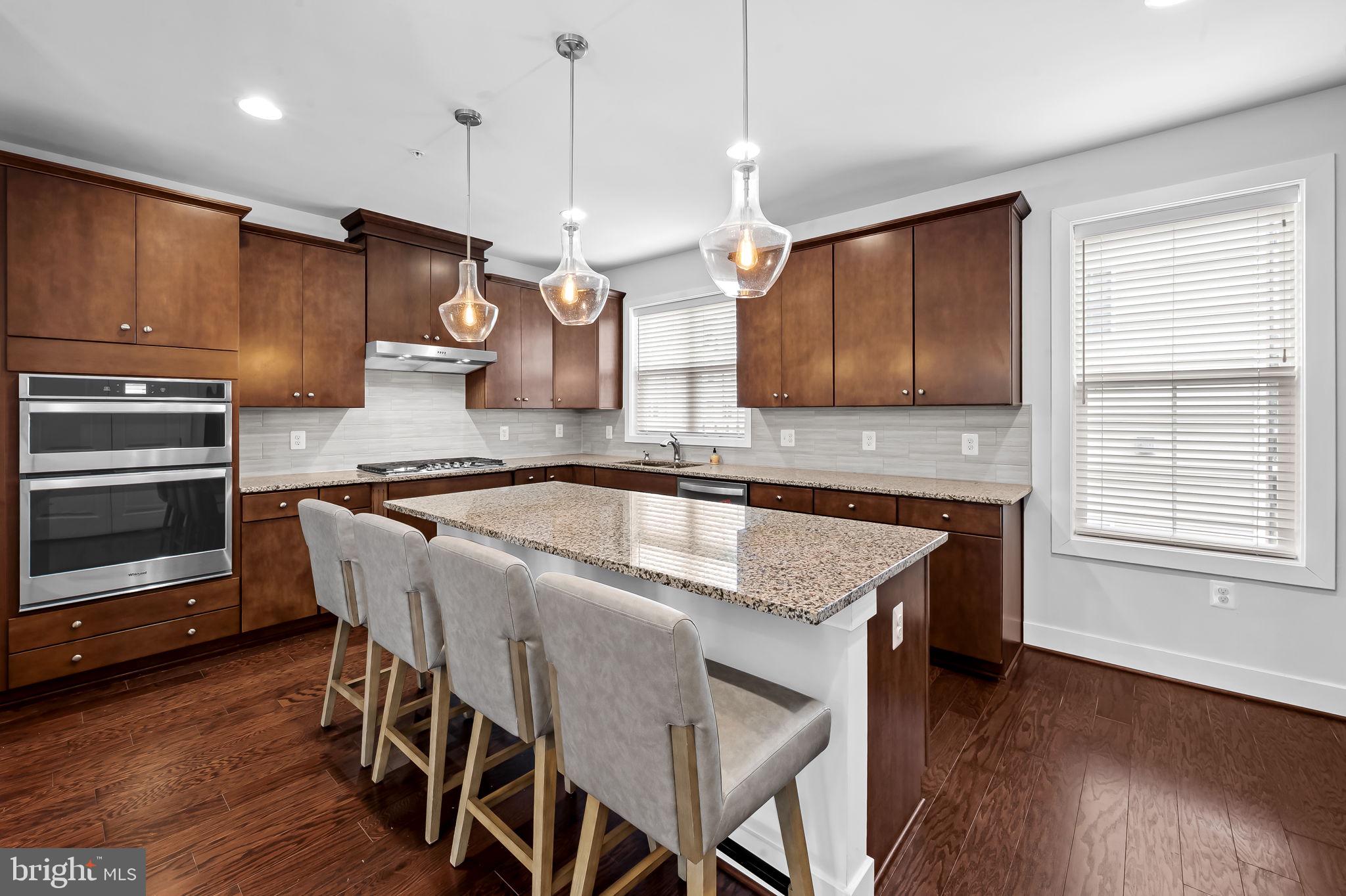 GLENMONT METROCENTRE - Residential Lease