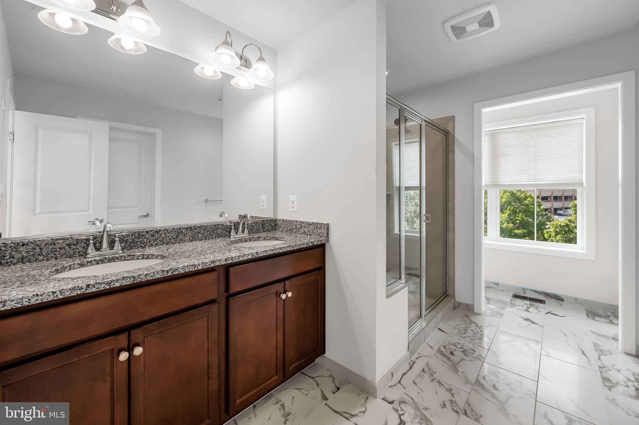 GLENMONT METROCENTRE - Residential Lease