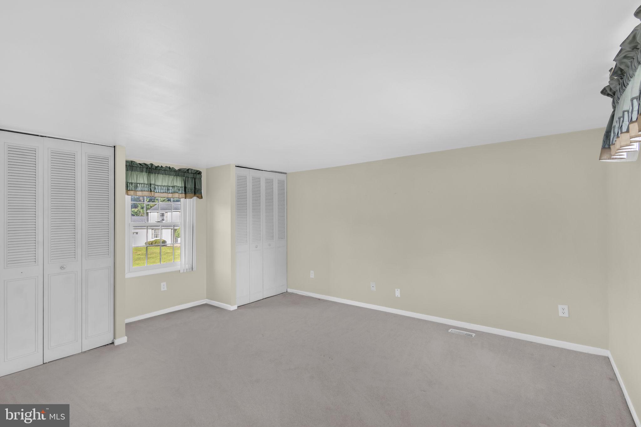 RIVER BEND - Residential