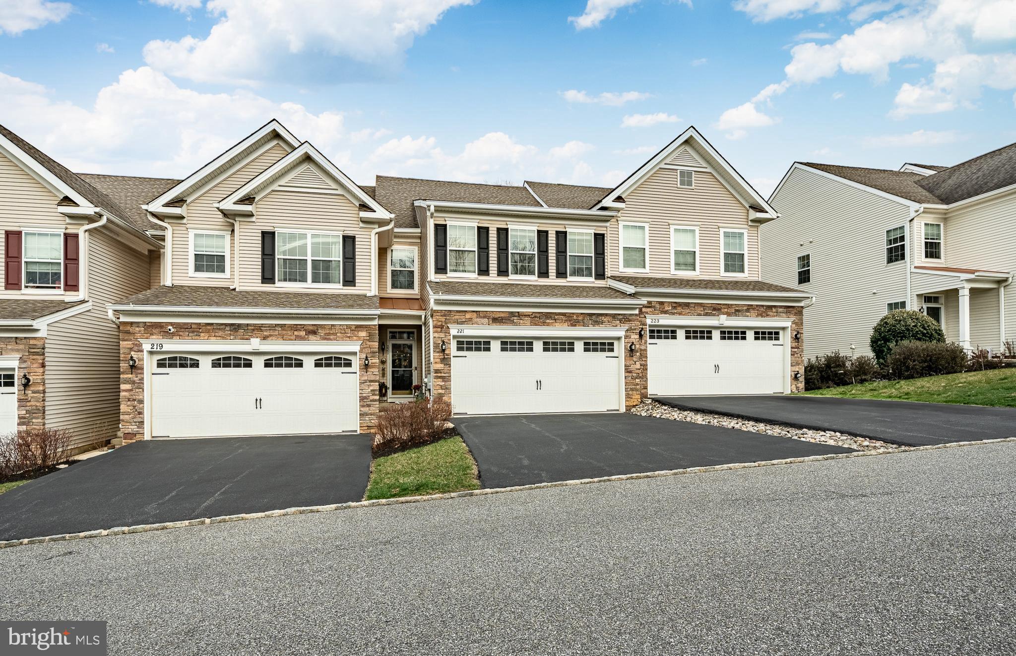 GRANDE AT MUIRWOOD H - Residential