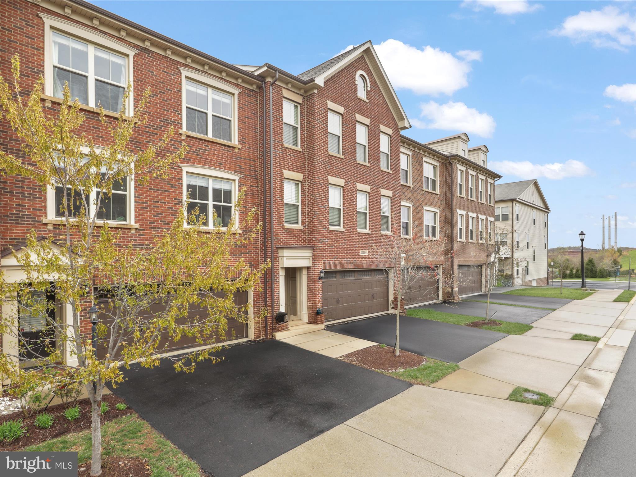 BRAMBLETON LANDBAY - Residential Lease