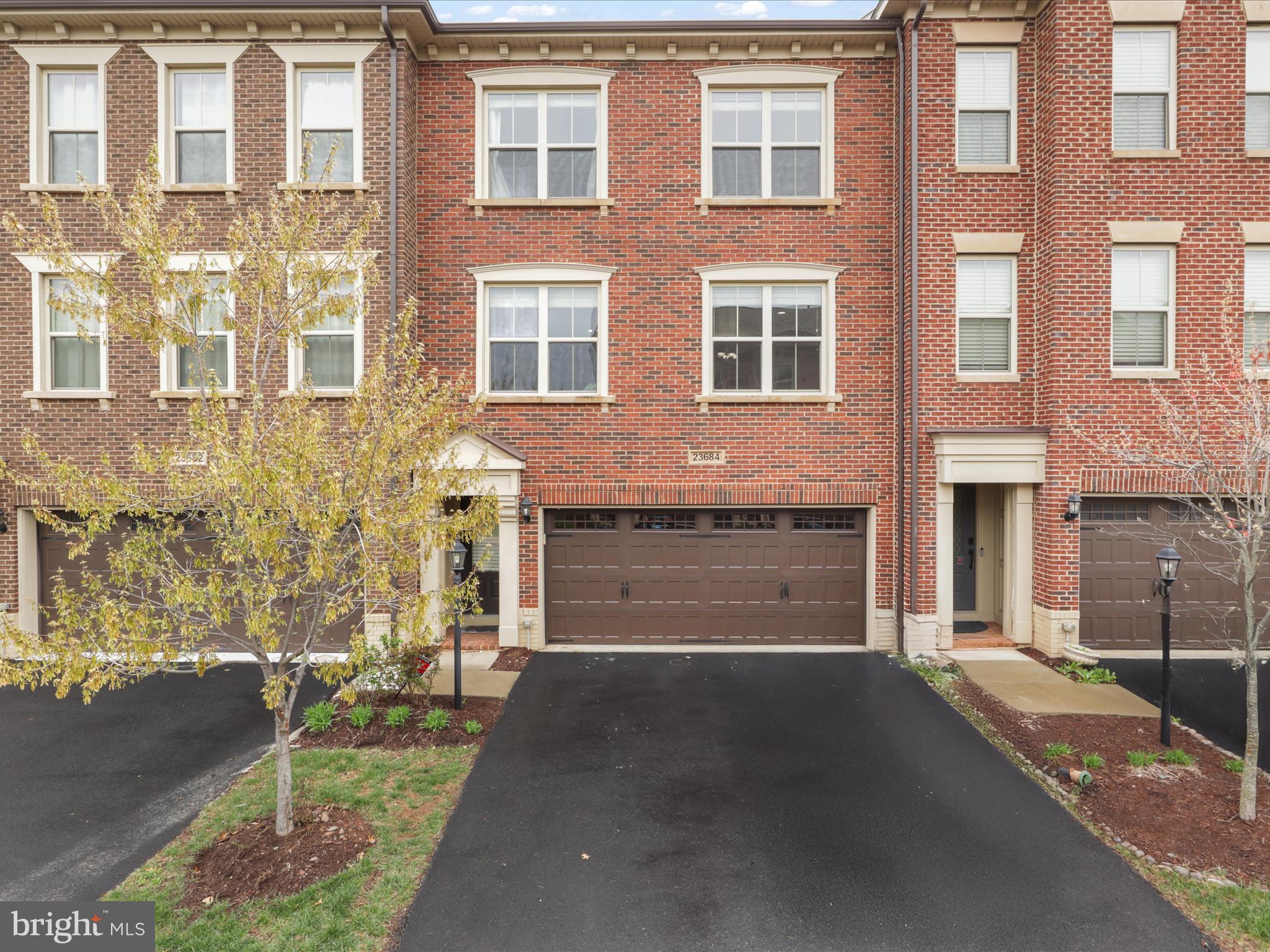 BRAMBLETON LANDBAY - Residential Lease