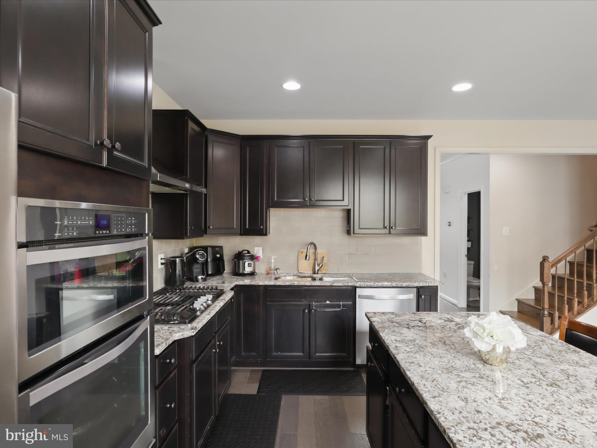 BRAMBLETON LANDBAY - Residential Lease