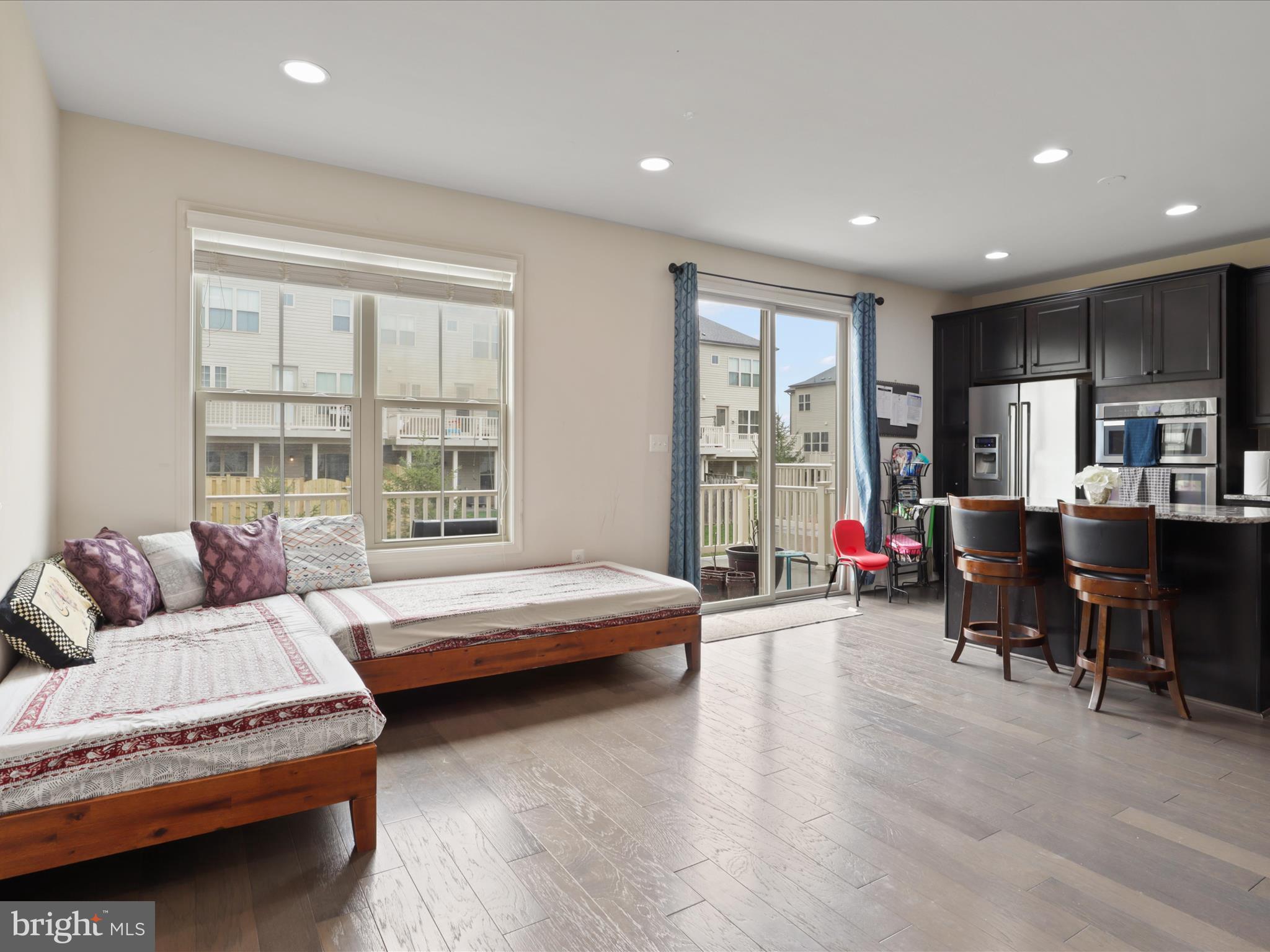 BRAMBLETON LANDBAY - Residential Lease