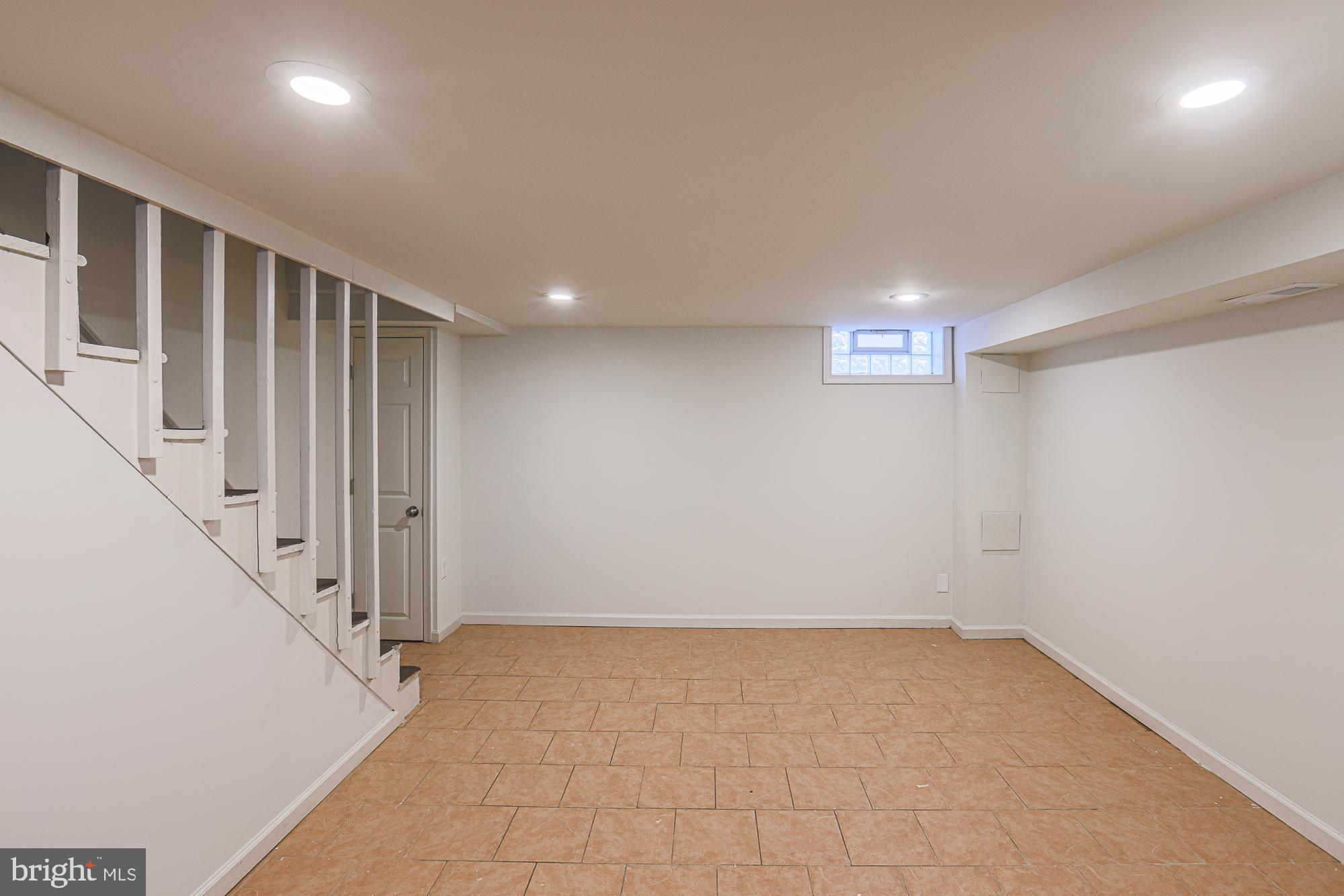 NORTH POINT VILLAGE - Residential Lease