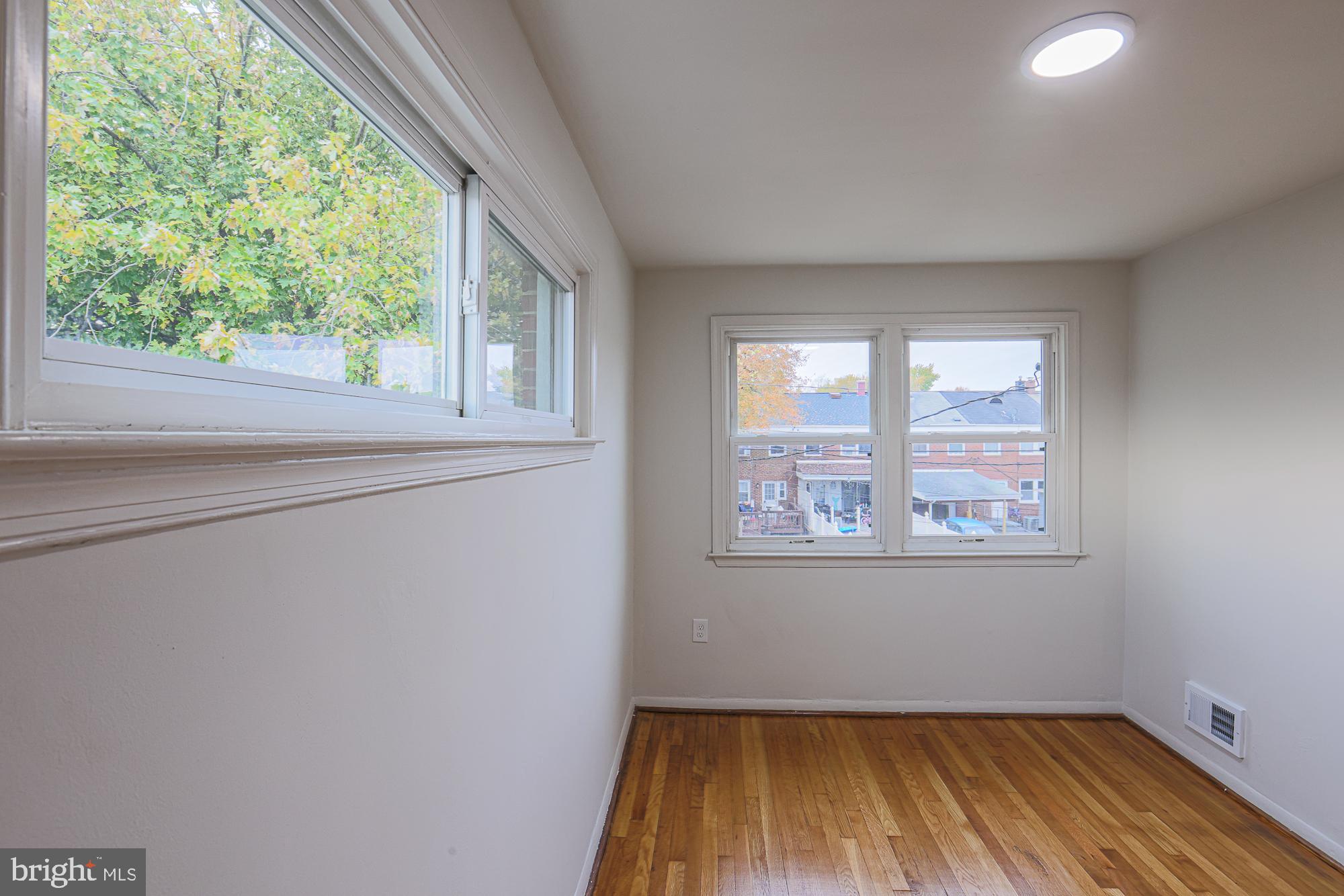 NORTH POINT VILLAGE - Residential Lease