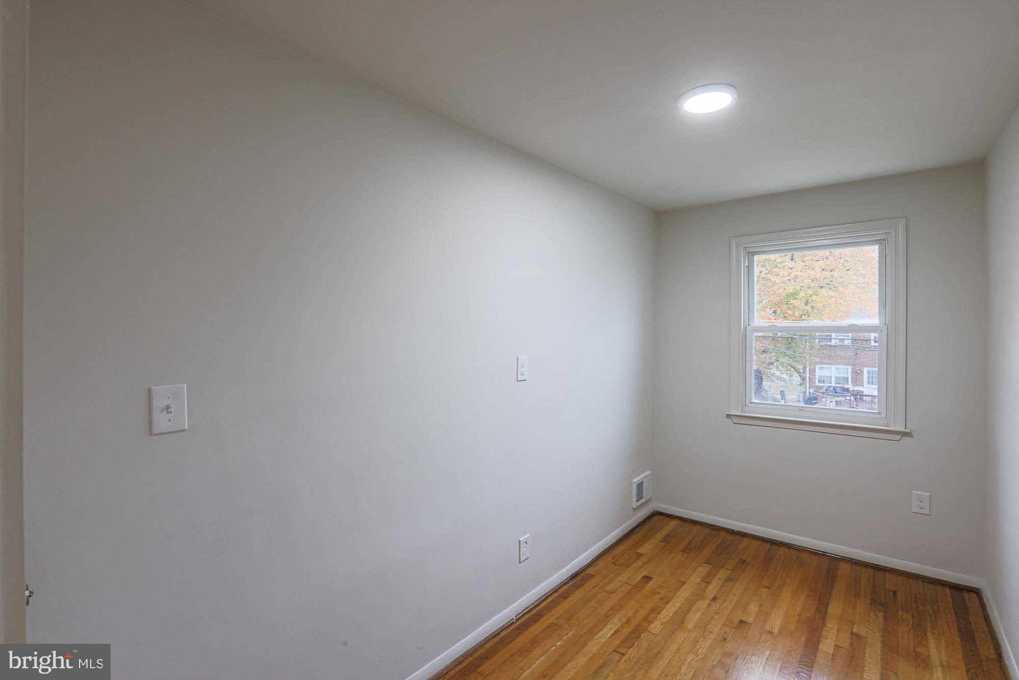 NORTH POINT VILLAGE - Residential Lease