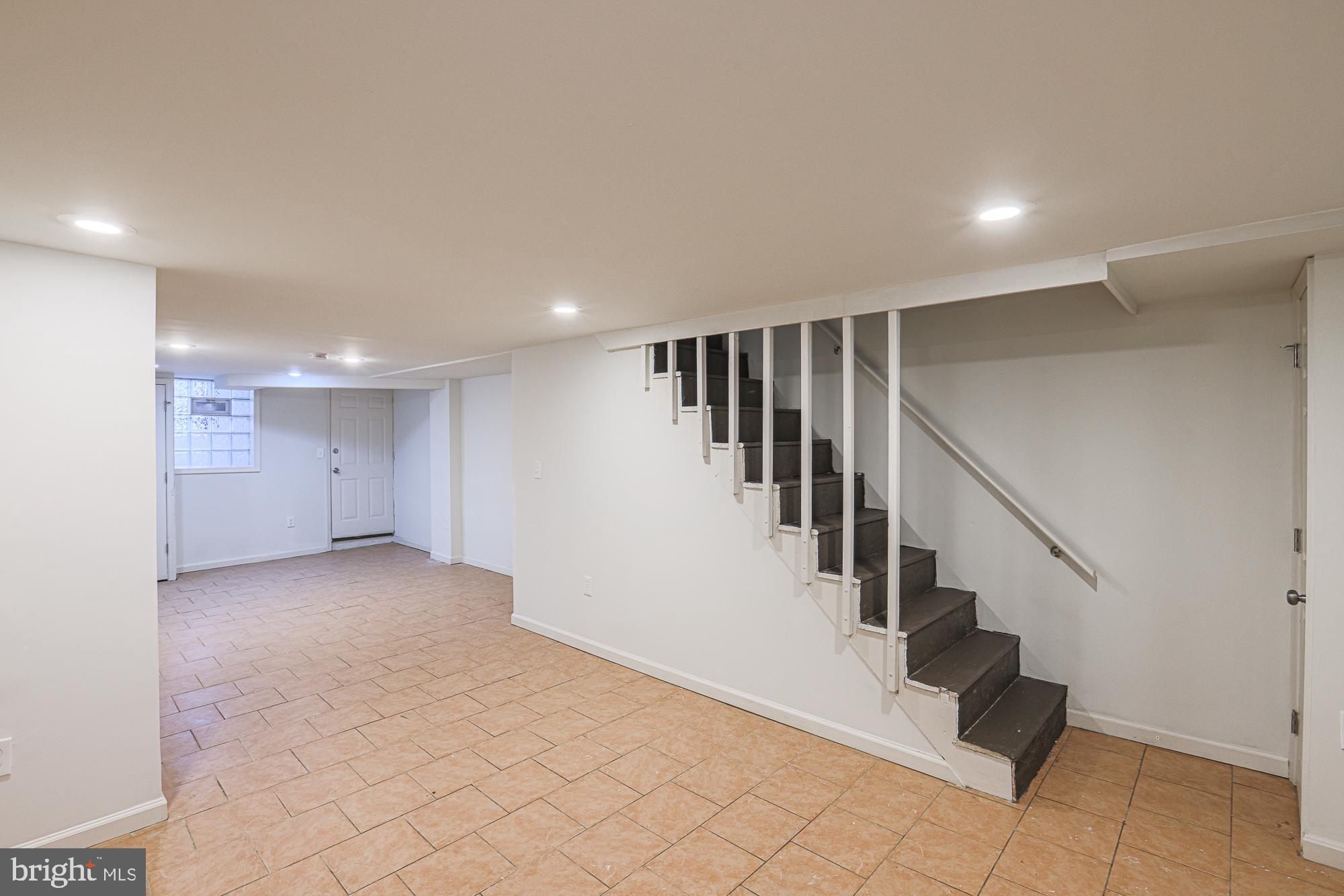 NORTH POINT VILLAGE - Residential Lease