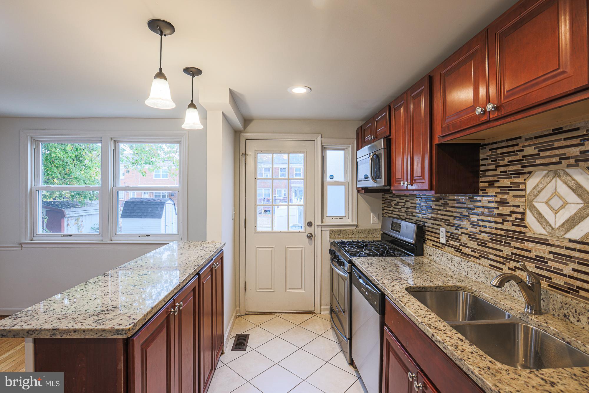 NORTH POINT VILLAGE - Residential Lease