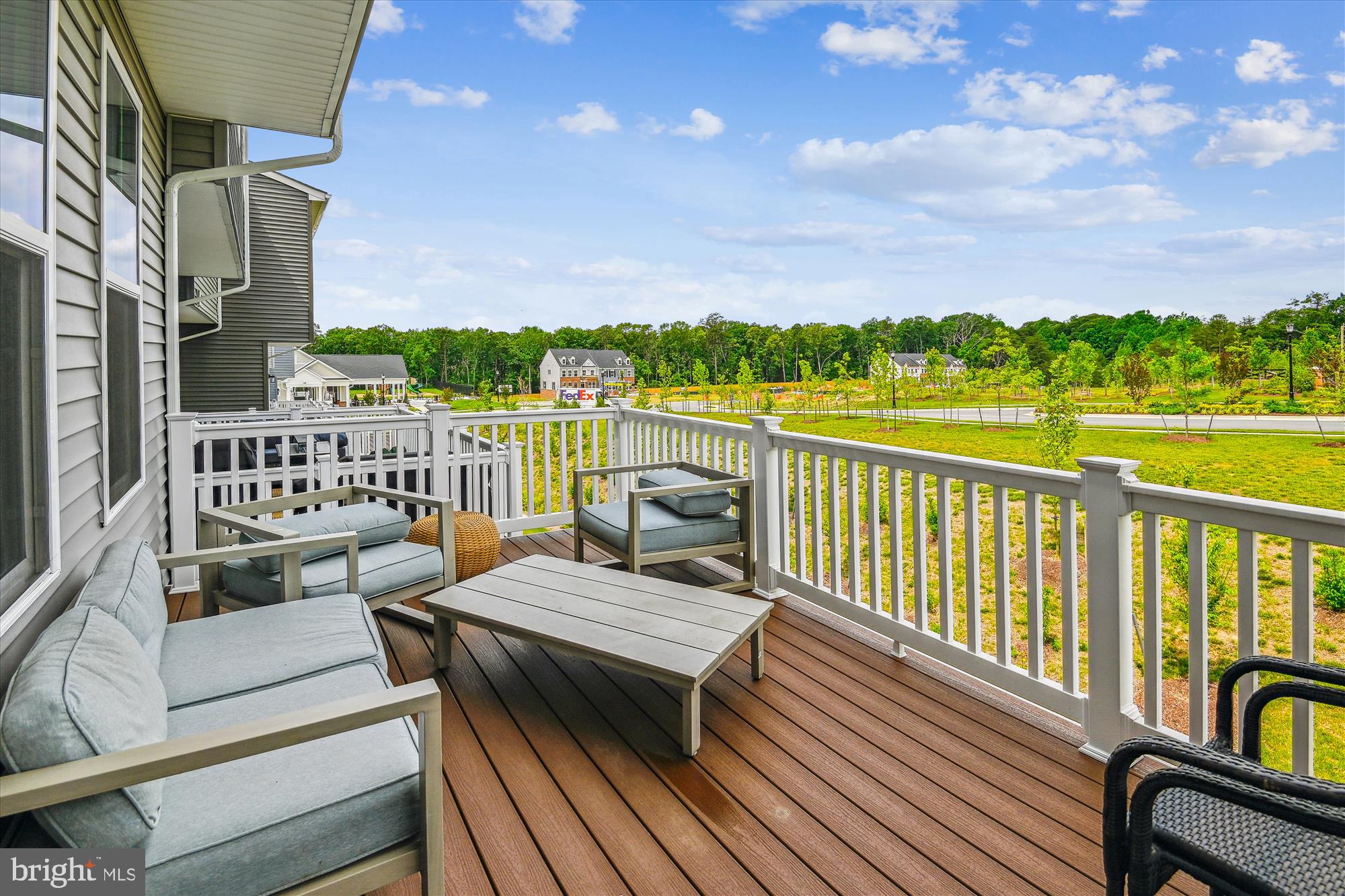 THE HIGHLANDS - Residential