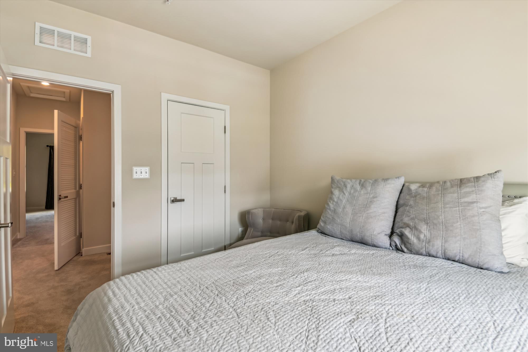 THE HIGHLANDS - Residential