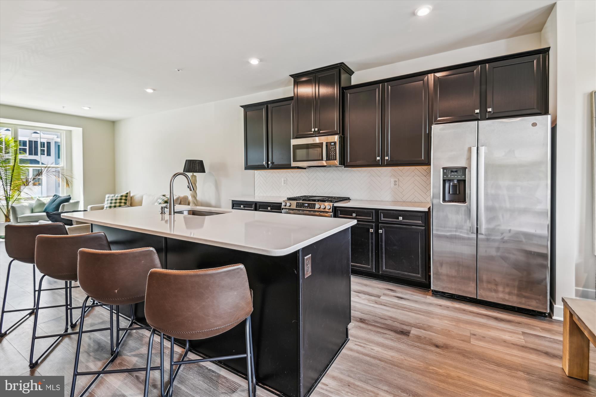 THE HIGHLANDS - Residential