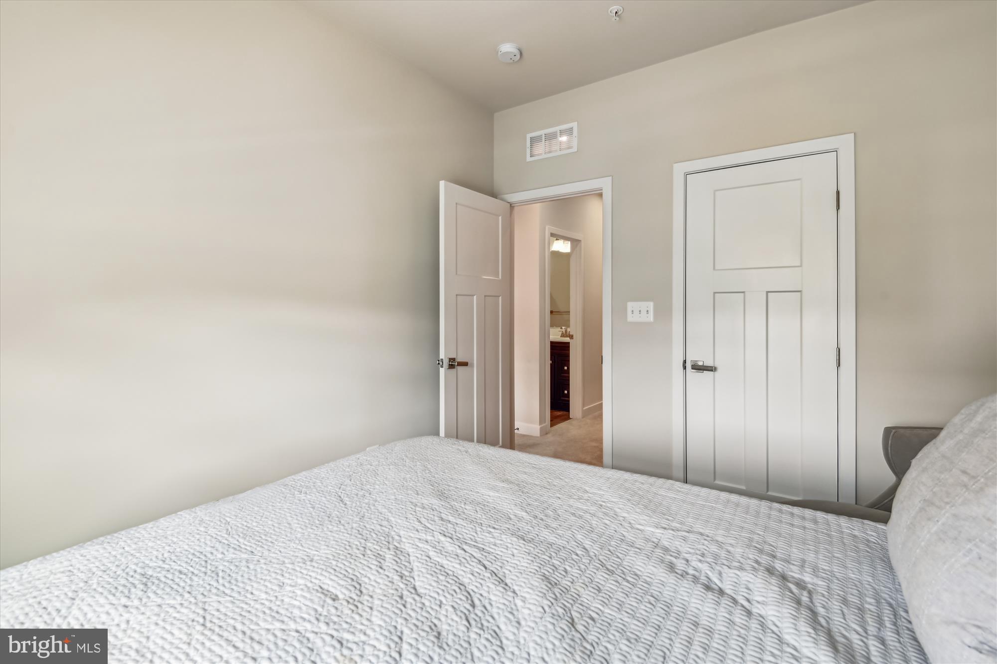 THE HIGHLANDS - Residential