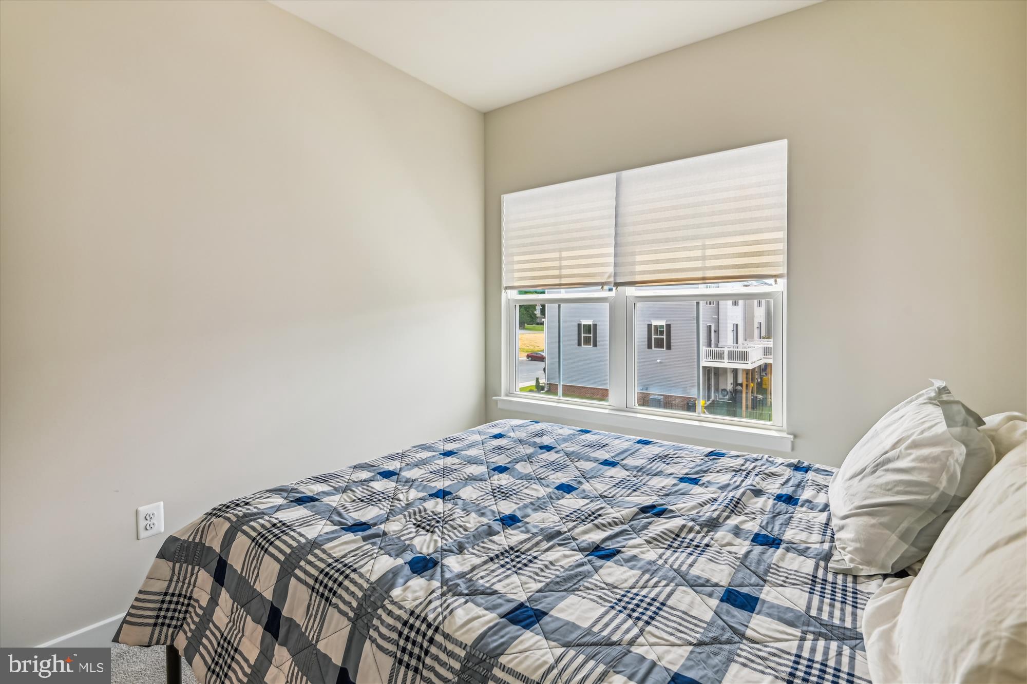 THE HIGHLANDS - Residential