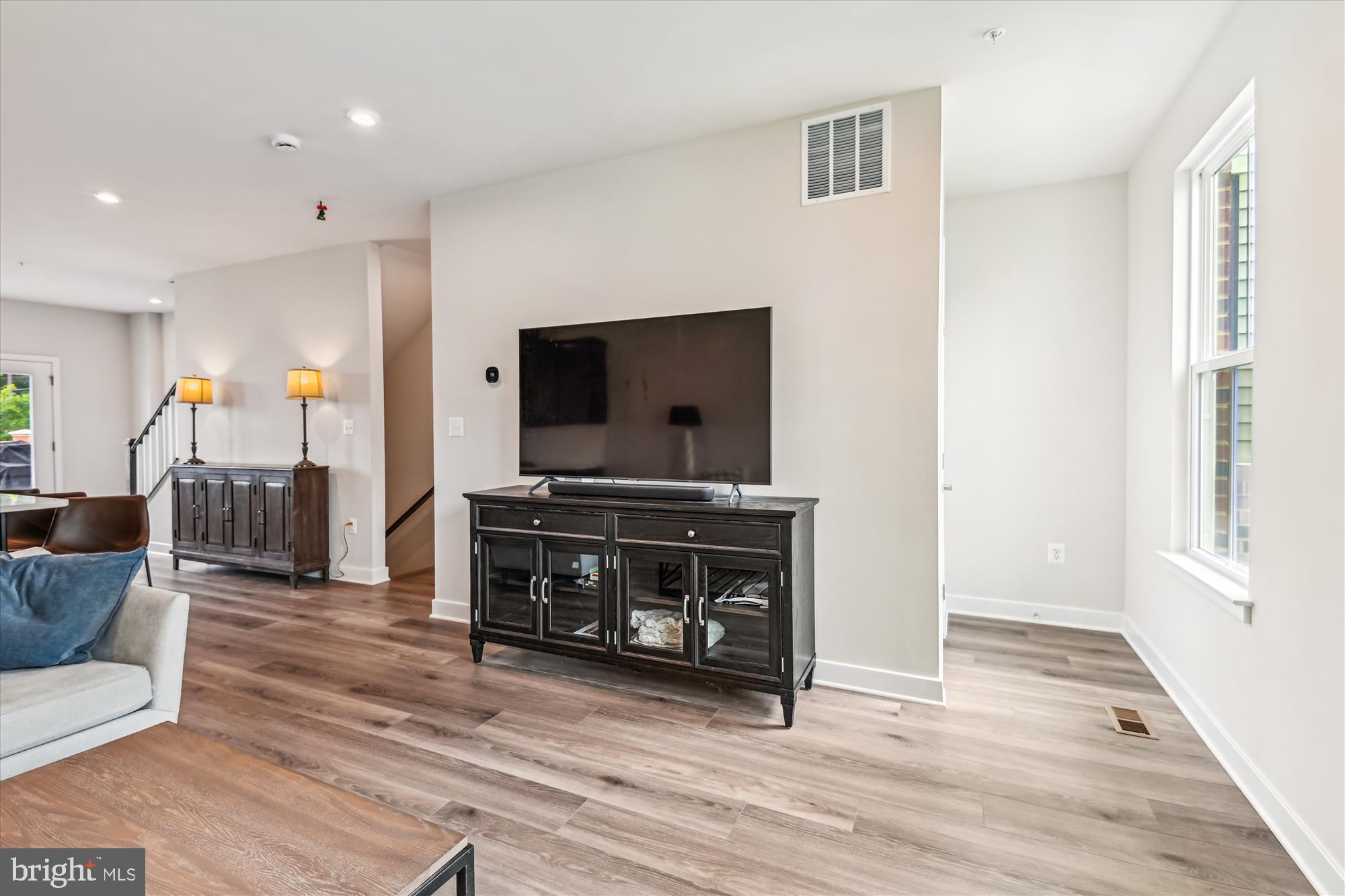 THE HIGHLANDS - Residential