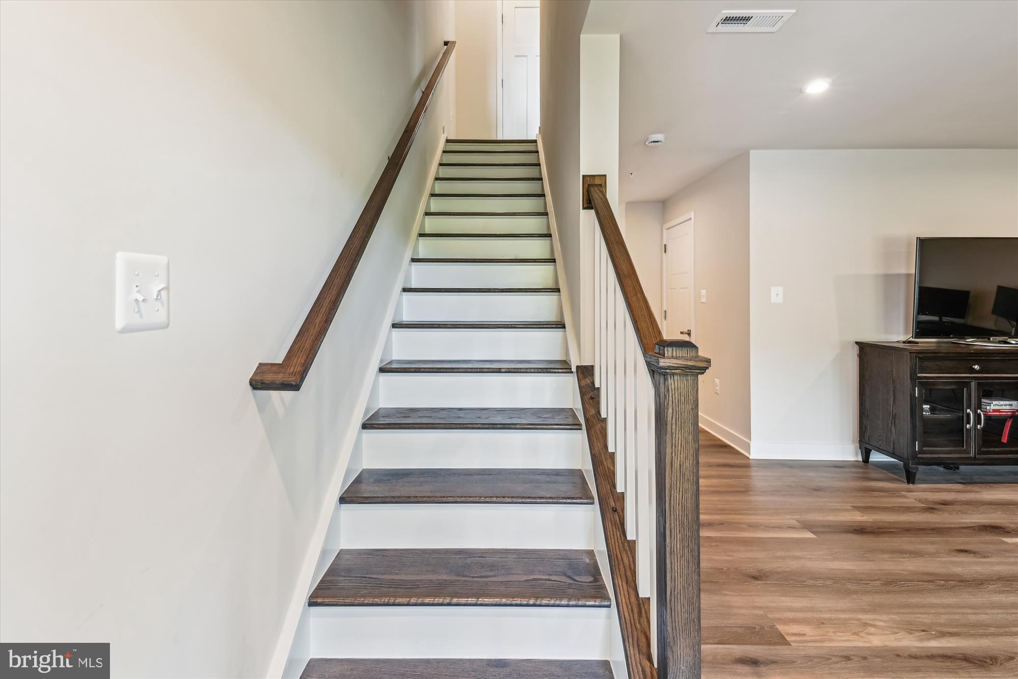 THE HIGHLANDS - Residential