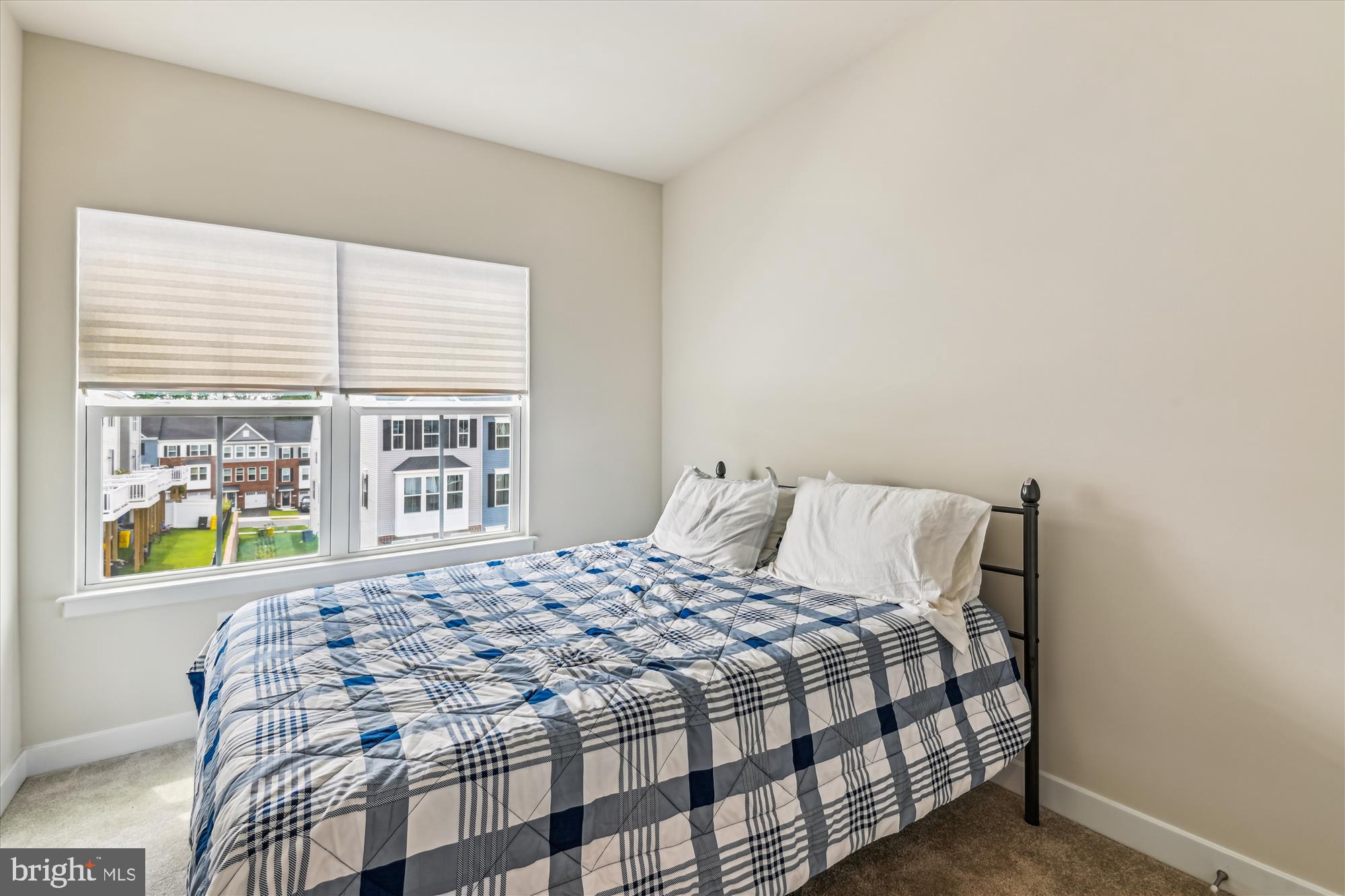 THE HIGHLANDS - Residential