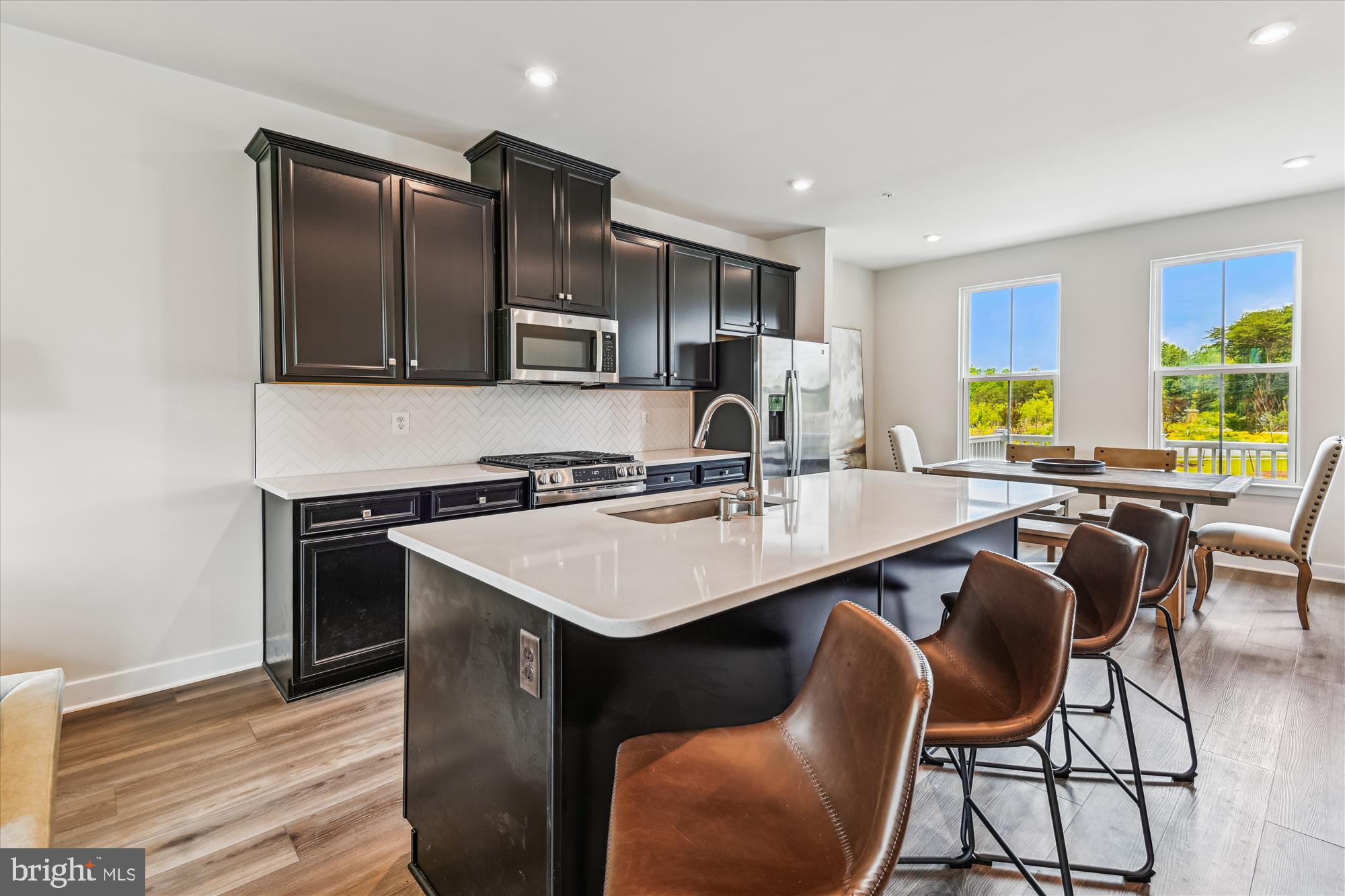 THE HIGHLANDS - Residential