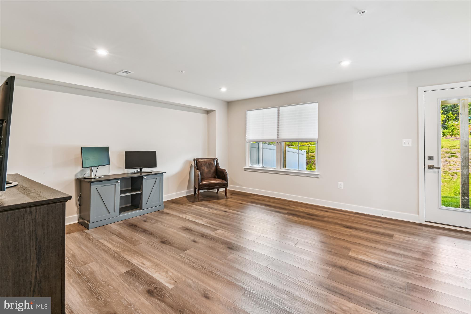 THE HIGHLANDS - Residential