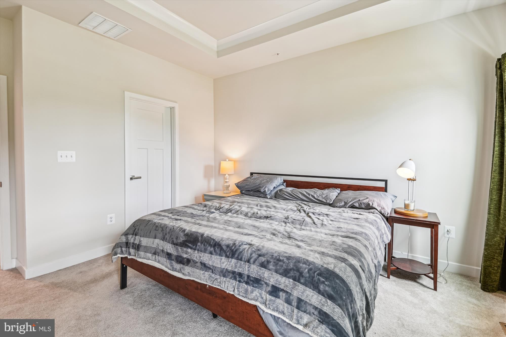 THE HIGHLANDS - Residential