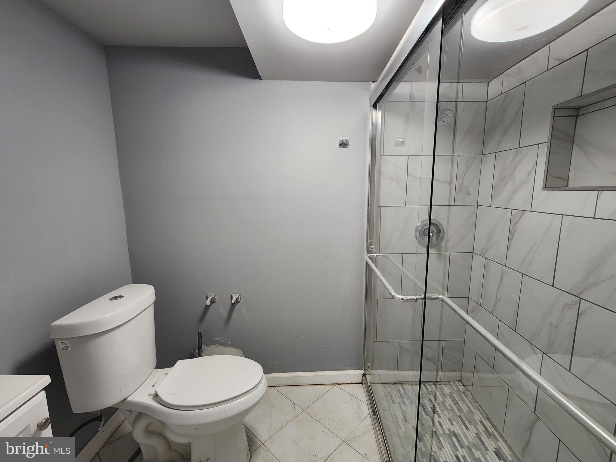 WINSTON GOVANS - Residential Lease